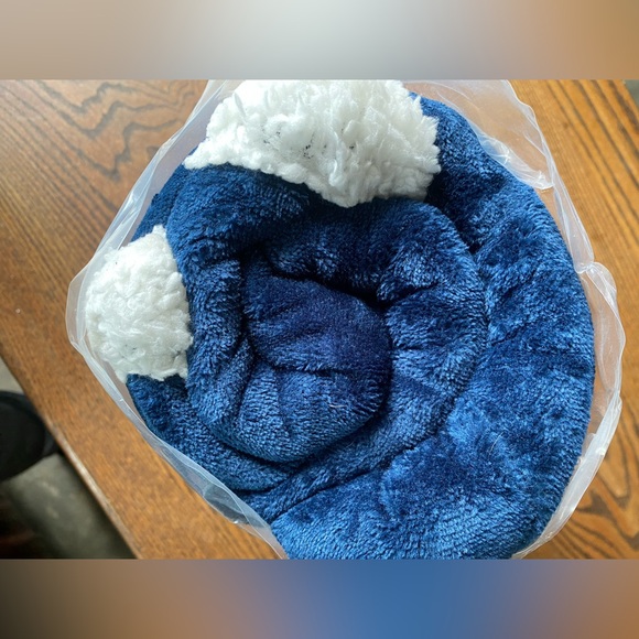 NEW Bedsure Get Cozy Navy Blue Hooded Wearable Blanket - Picture 7 of 7